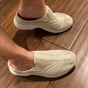 Easyspirit slip on shoes